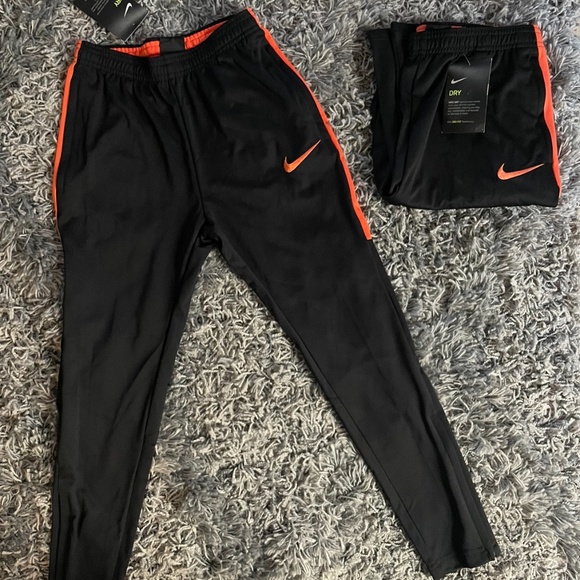 Black Friday sales!!!Youth Unisex Black/Orange Original Nike Athletic Pants - Picture 1 of 2